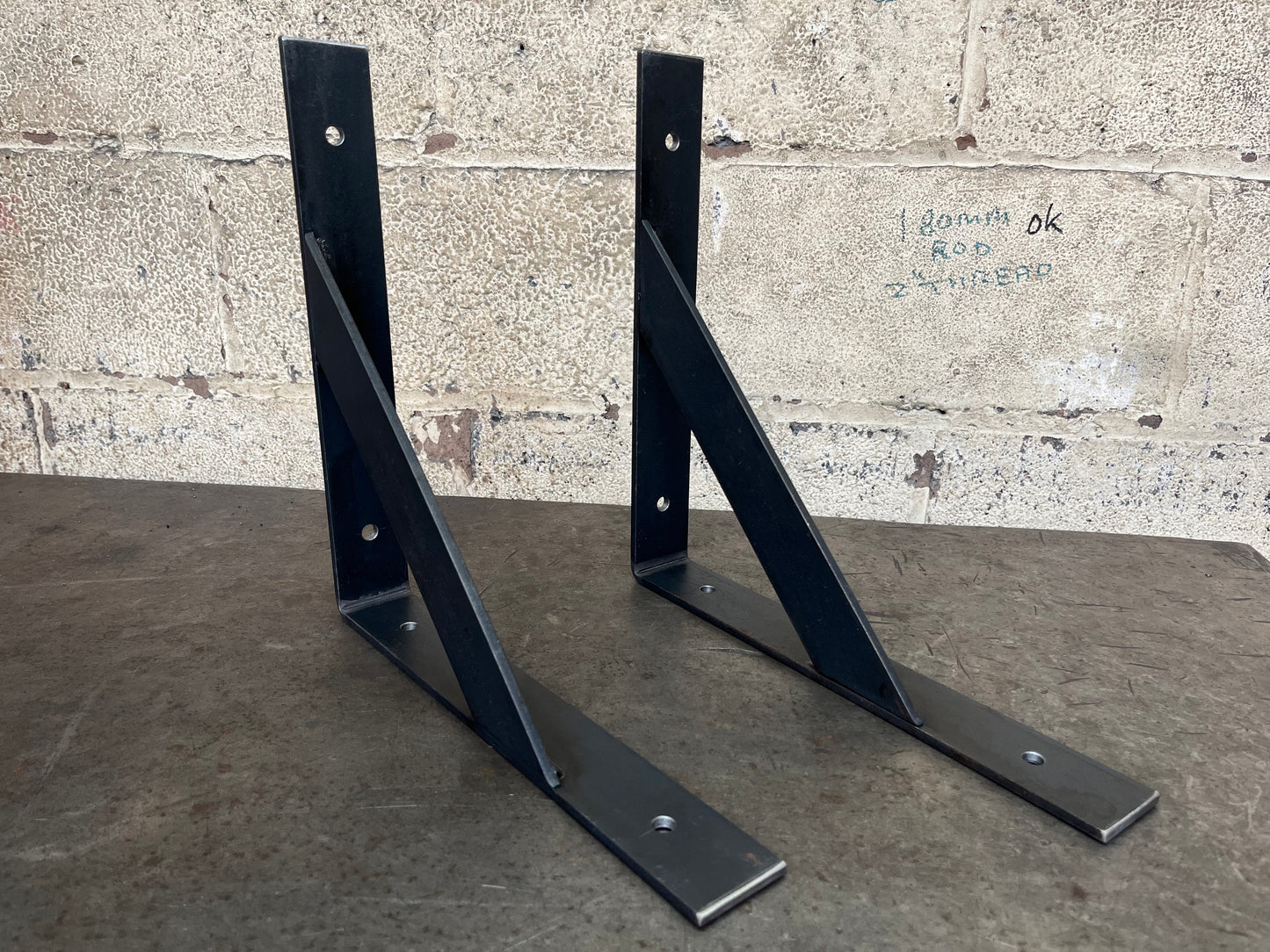 METAL HEAVY DUTY BRACKET HOLDS 75KG PER BRACKET UK HANDMADE FREE PP