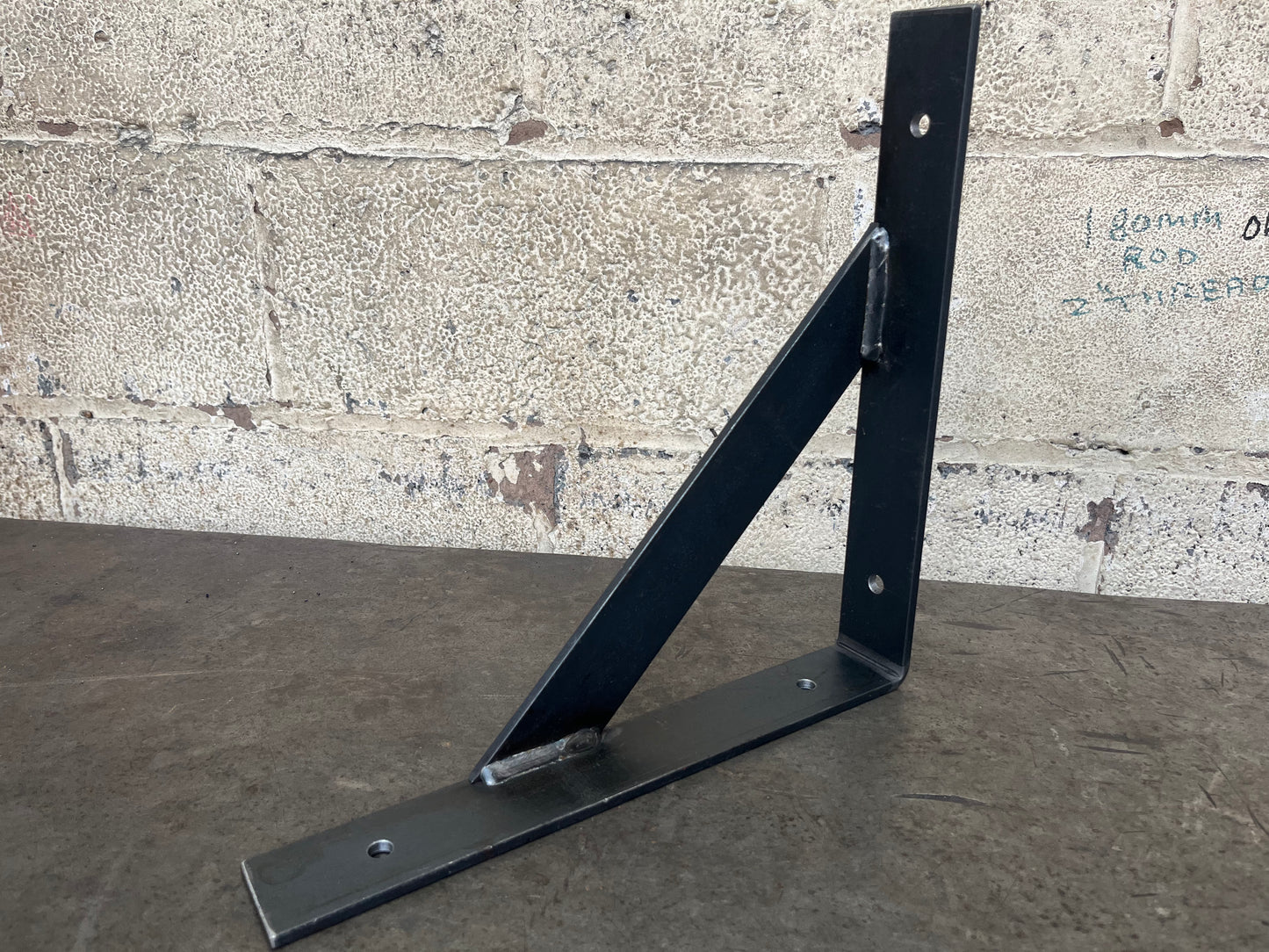 METAL HEAVY DUTY BRACKET HOLDS 75KG PER BRACKET UK HANDMADE FREE PP