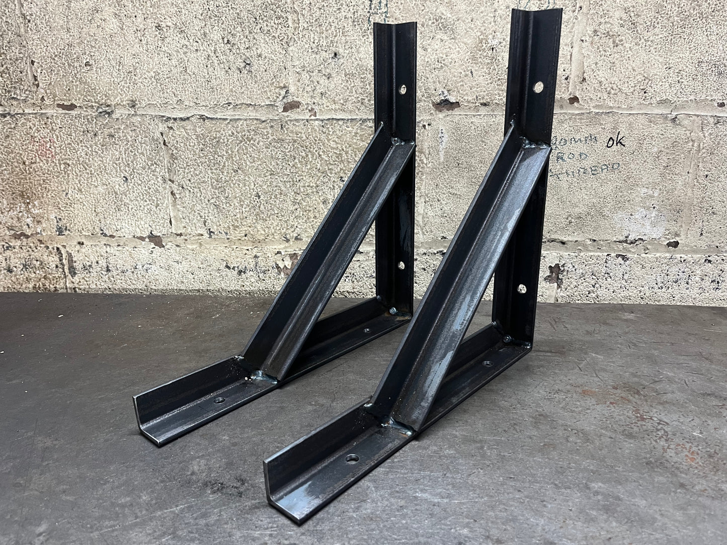 Heavy Duty Shelf Brackets 250KG Per Bracket Angle Iron
